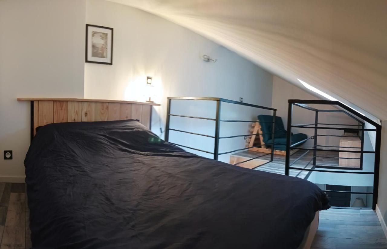 Sejour Au Jardin De Cupidon Avec Jacuzzi Et Sauna Balbigny Kültér fotó