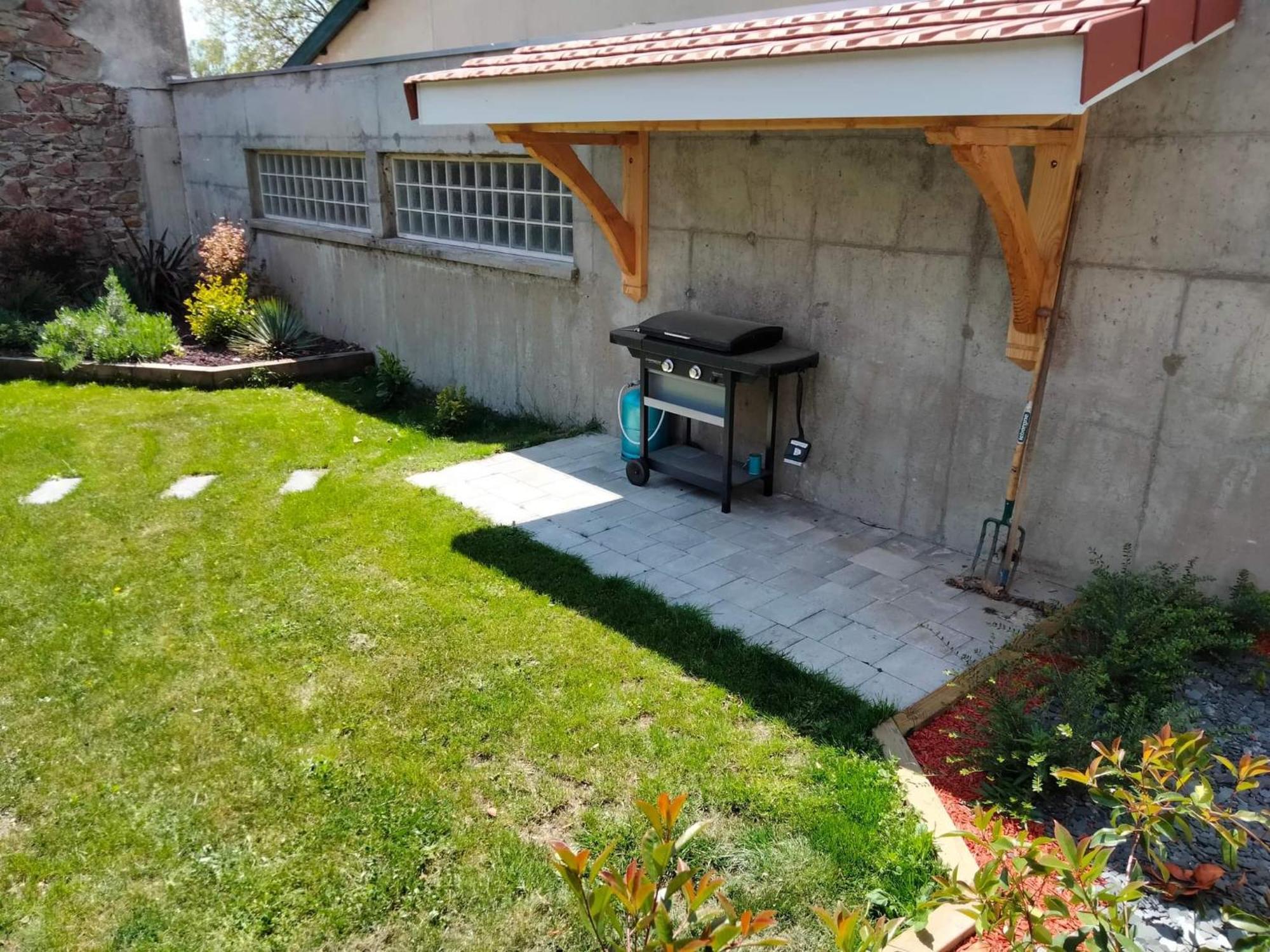 Sejour Au Jardin De Cupidon Avec Jacuzzi Et Sauna Balbigny Kültér fotó